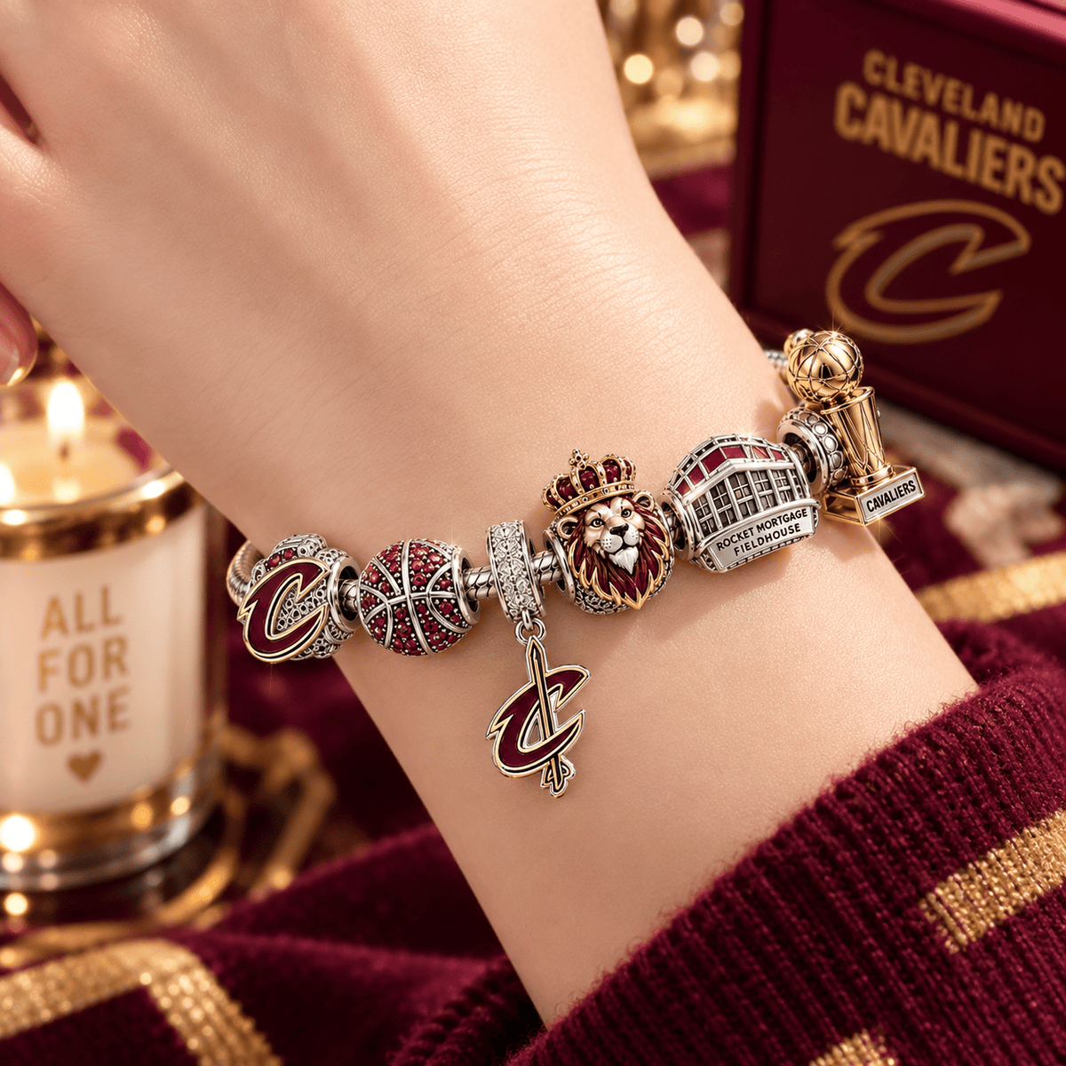 CVLR Sliver Charm Bracelet Set VTH